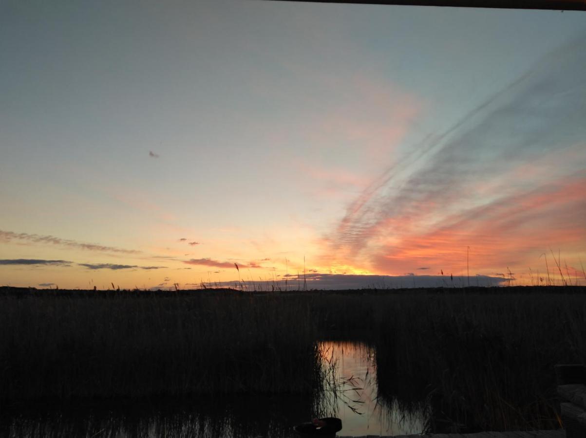 Pfahlbau Sunset I Toplage Elektroboot Inklusive Руст Экстерьер фото